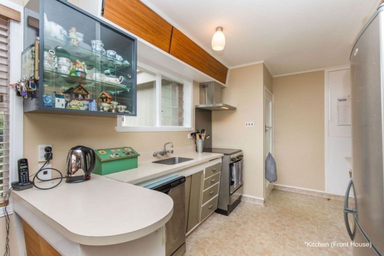 Photo of property in 22 Botany Road, Howick, Auckland, 2010