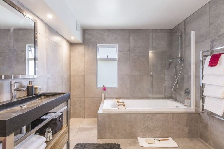 Photo of property in 72 Falls Road, Warkworth, 0910