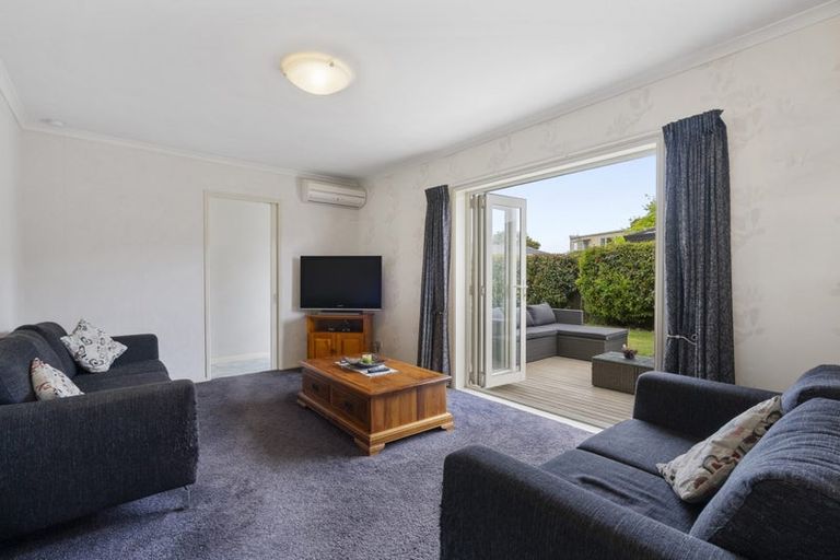 Photo of property in 430 Mangorei Road, Highlands Park, New Plymouth, 4312