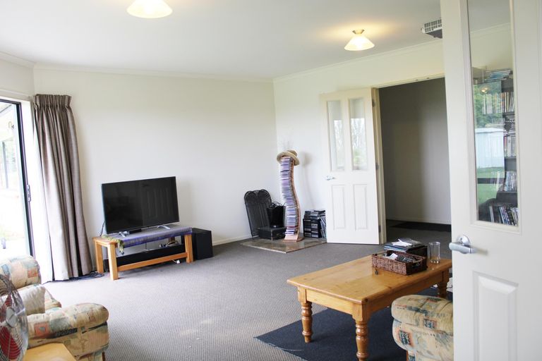 Photo of property in 183 Kimihia Road, Huntly, 3771