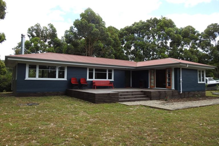 Photo of property in 11 Mick Dillon Road, Tahekeroa, Kaukapakapa, 0873