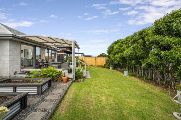 Photo of property in 12 Vantage Place, Omokoroa, 3114