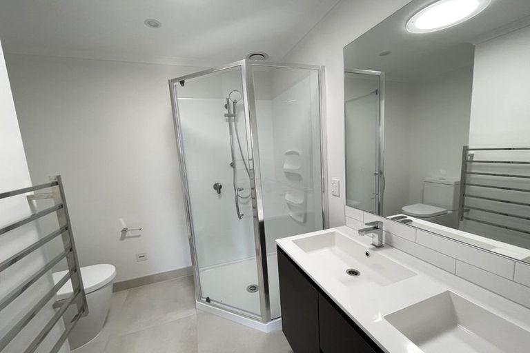 Photo of property in 58 Hobsonville Point Road, Hobsonville, Auckland, 0616