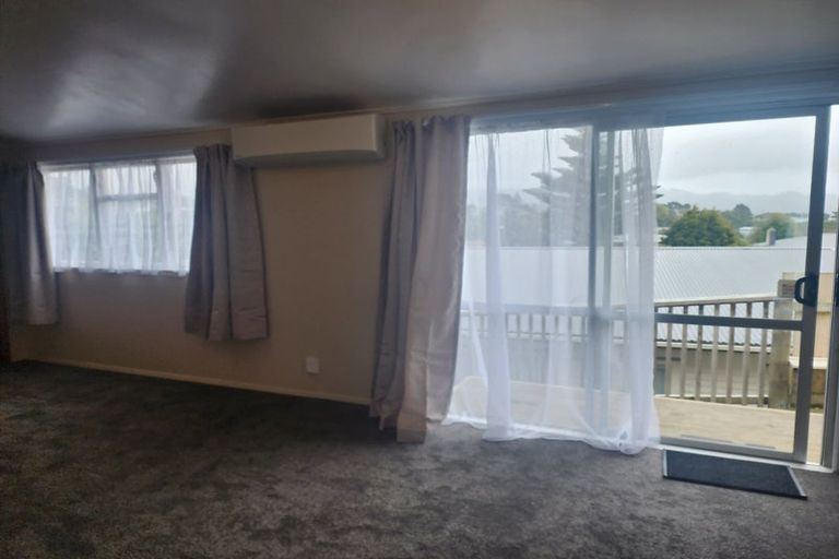 Photo of property in 7a Hampshire Street, Cannons Creek, Porirua, 5024