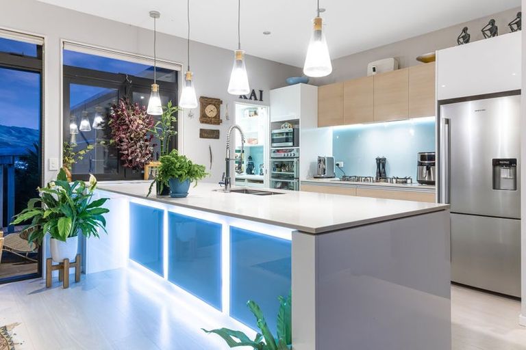 Photo of property in 11 Sumner Terrace, Aotea, Porirua, 5024