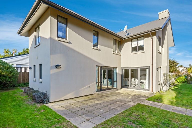 Photo of property in 2 Westburn Terrace, Burnside, Christchurch, 8041