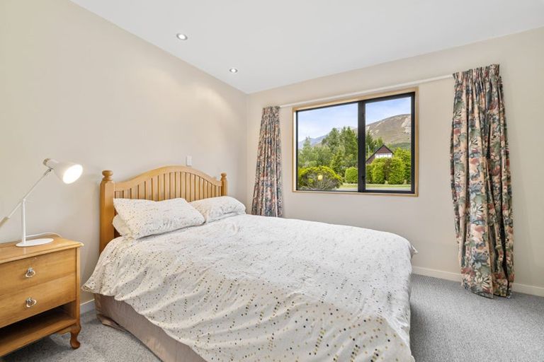 Photo of property in 2 Porter Place, Castle Hill, Springfield, 7580