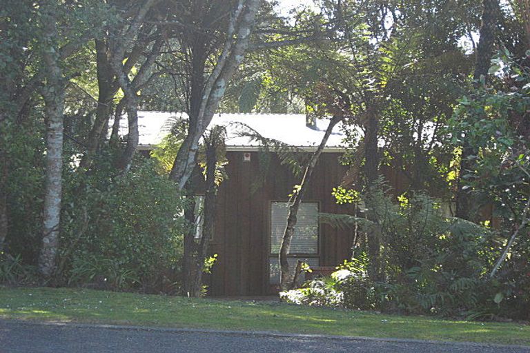 Photo of property in 80 Hauraki Terrace, Pukawa Bay, Turangi, 3381