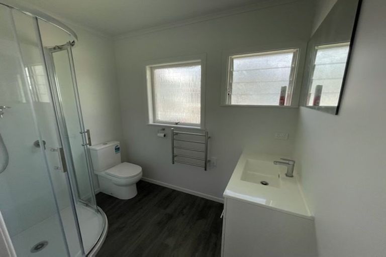 Photo of property in 2/13 Dodson Avenue, Milford, Auckland, 0620