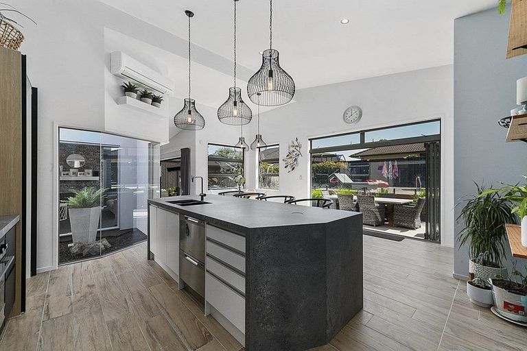 Photo of property in 47 Inverness Drive, Pyes Pa, Tauranga, 3112