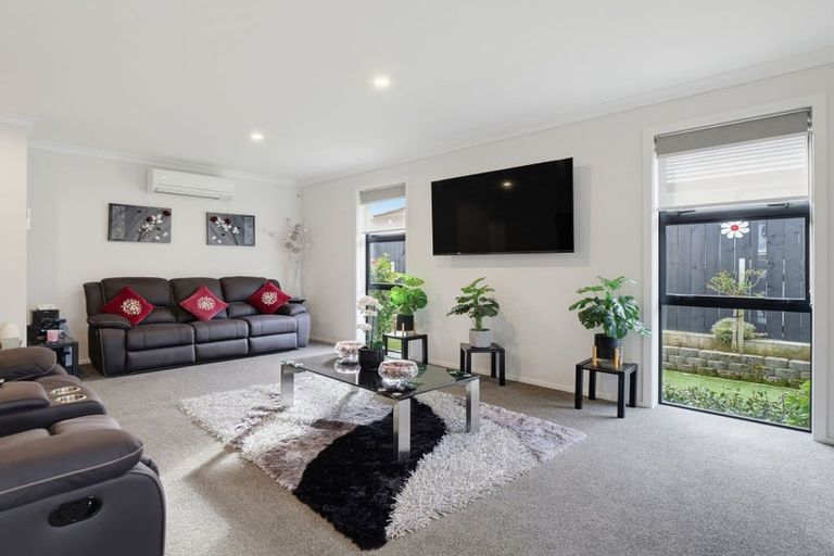 Photo of property in 37 Daniel Place, Kelvin Grove, Palmerston North, 4414