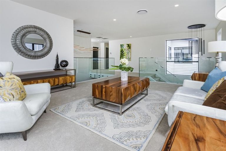 Photo of property in 55 Godfrey Drive, Orewa, 0931