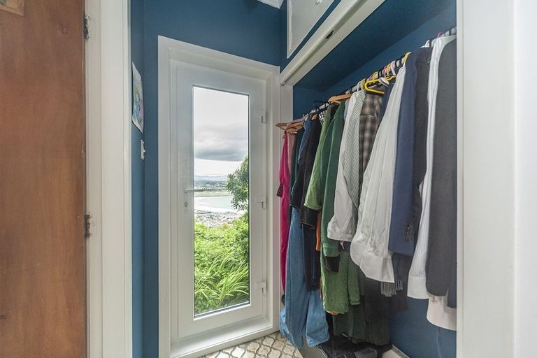 Photo of property in 10 Sunglow Avenue, Melrose, Wellington, 6023