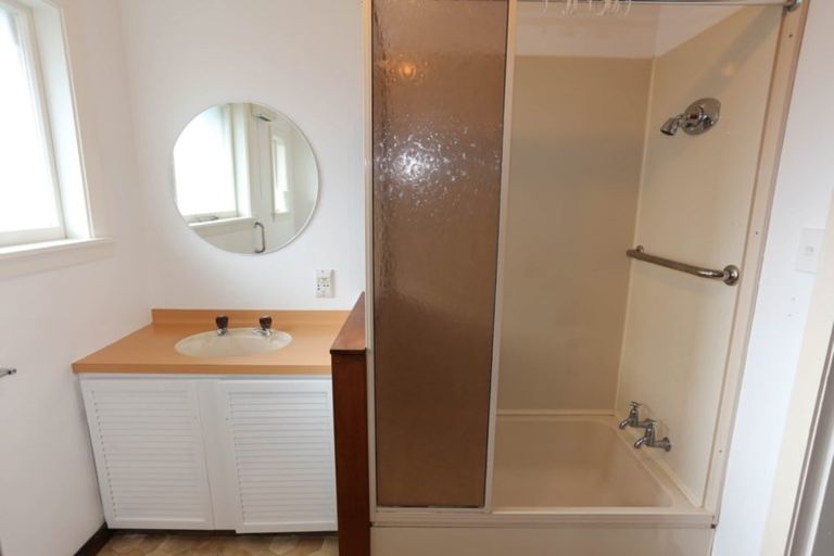 Photo of property in 2/83 Roberta Drive, Somerfield, Christchurch, 8024