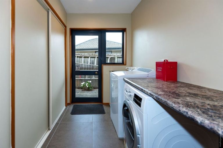 Photo of property in 9 Blue Gum Place, New Brighton, Christchurch, 8083