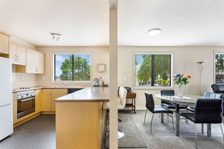 Photo of property in 4 View Ridge Drive, Ranui, Auckland, 0612