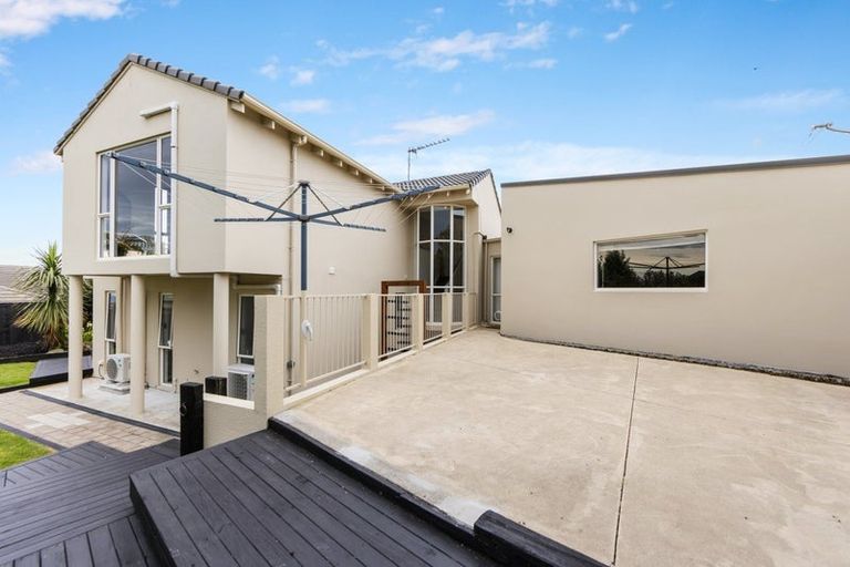 Photo of property in 4 Somerton Rise, Westmorland, Christchurch, 8025