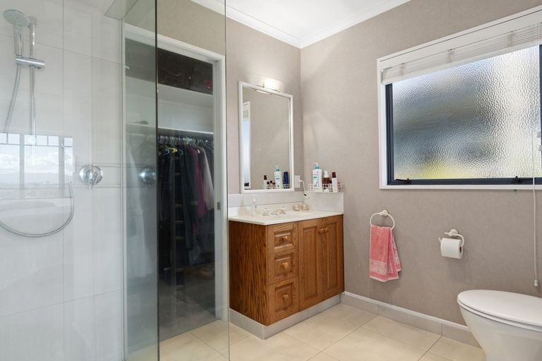 Photo of property in 28 Margaret Drive, Omokoroa, 3114