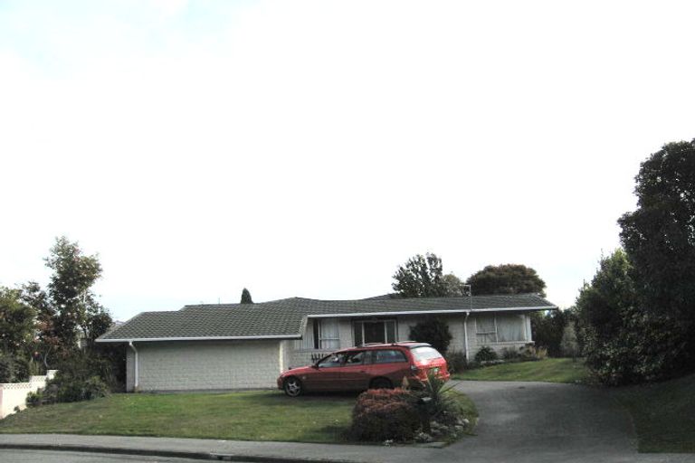 Photo of property in 8 Beaumaris Place, Sockburn, Christchurch, 8042