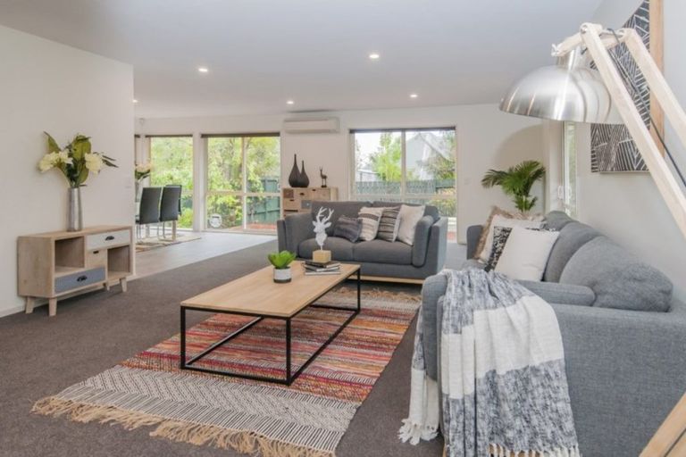 Photo of property in 35a Shalamar Drive, Cashmere, Christchurch, 8022