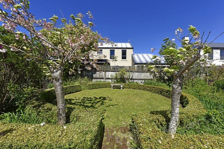 Photo of property in 122 Bishop Street, St Albans, Christchurch, 8014