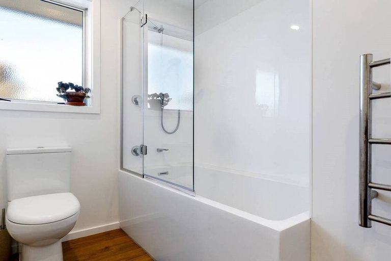 Photo of property in 28 Fern Drive, Halswell, Christchurch, 8025