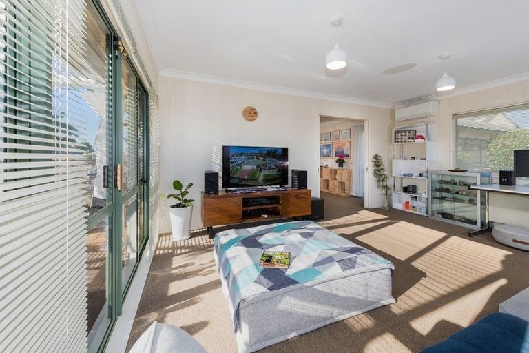 Photo of property in 45 Stephens Place, Hairini, Tauranga, 3112