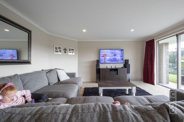 Photo of property in 92 Taiapa Valley Road, Muriwai, Waimauku, 0881