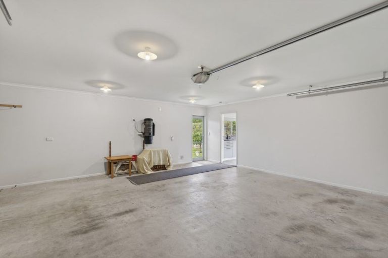 Photo of property in 2 Oakwood Drive, Highlands Park, New Plymouth, 4312