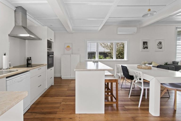 Photo of property in 3 Moore Street, Leamington, Cambridge, 3432