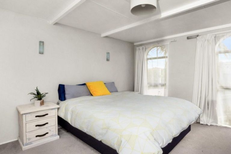 Photo of property in 75a Avondale Road, Taradale, Napier, 4112