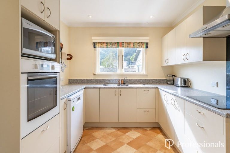Photo of property in 4 Miles Crescent, Wainuiomata, Lower Hutt, 5014