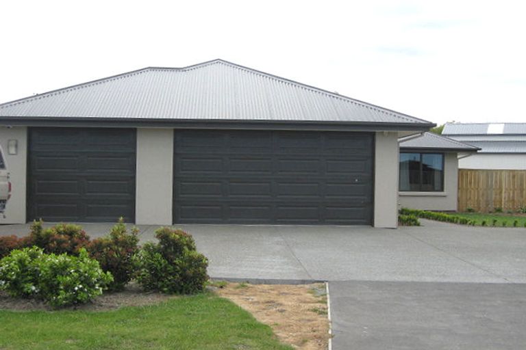 Photo of property in 23 Willowside Place, Amberley, 7410