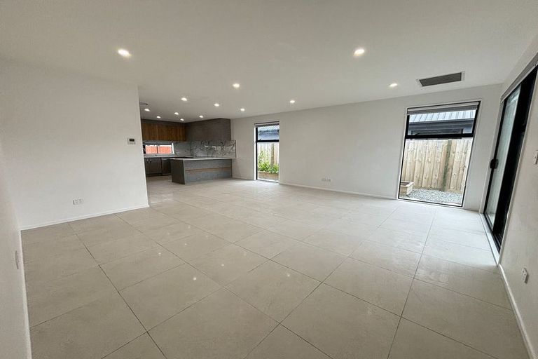 Photo of property in 16 Sequel Road, Halswell, Christchurch, 8025