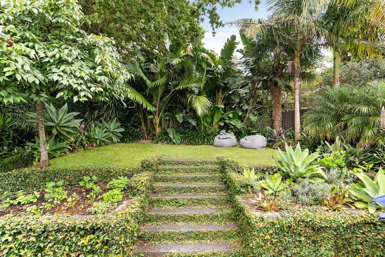 Photo of property in 78 Beresford Street West, Freemans Bay, Auckland, 1011