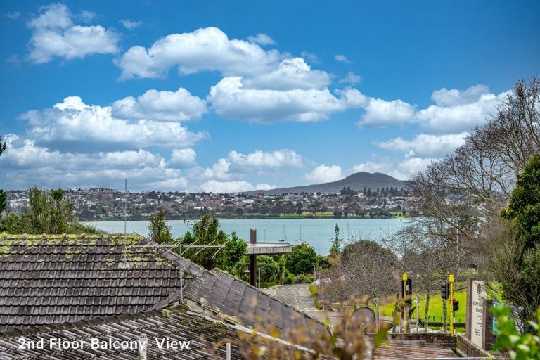 Photo of property in 2/8 Bennett Road, Pakuranga, Auckland, 2010
