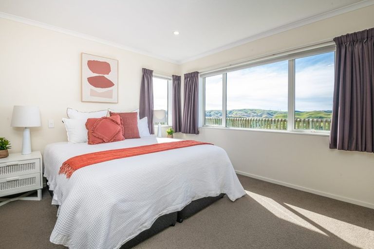 Photo of property in 195 Mark Avenue, Grenada Village, Wellington, 6037