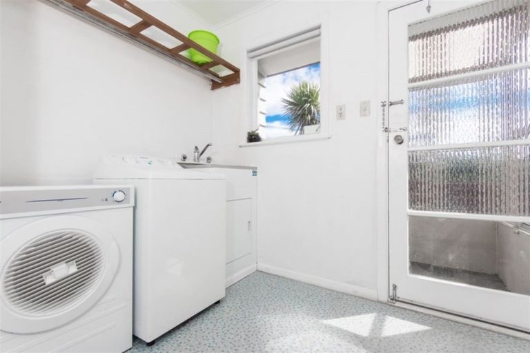 Photo of property in 23 Glen Alton Avenue, Paparangi, Wellington, 6037