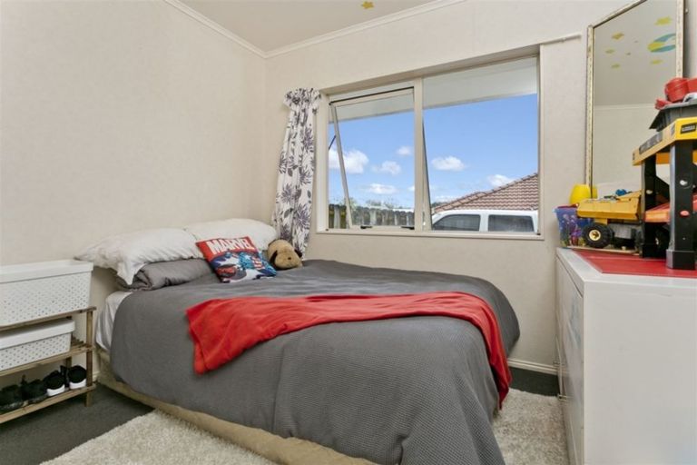 Photo of property in 37 Martin Jugum Lane, Ranui, Auckland, 0612