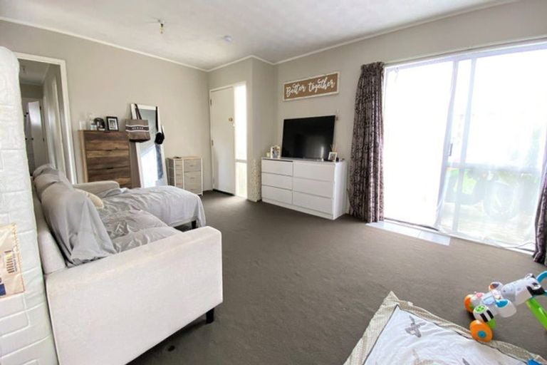 Photo of property in 19 Mona Vale, West Harbour, Auckland, 0618