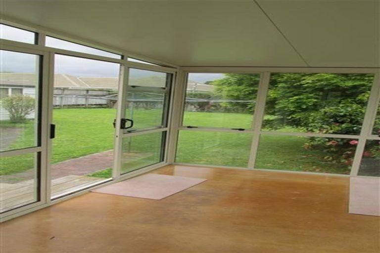 Photo of property in 17 Robertson Street, Elderslea, Upper Hutt, 5018