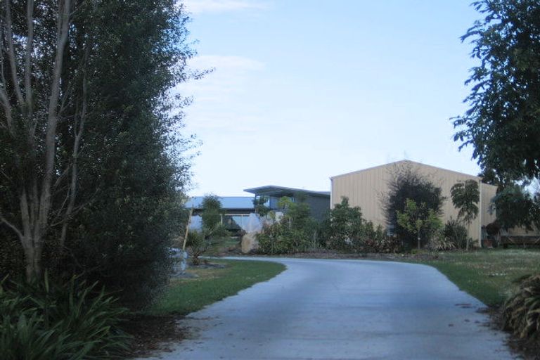 Photo of property in 16 Aileen Place, Whangamata, 3691