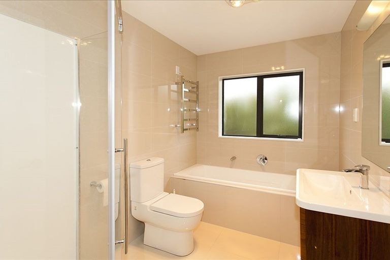 Photo of property in 17a Tainui Street, Torbay, Auckland, 0630