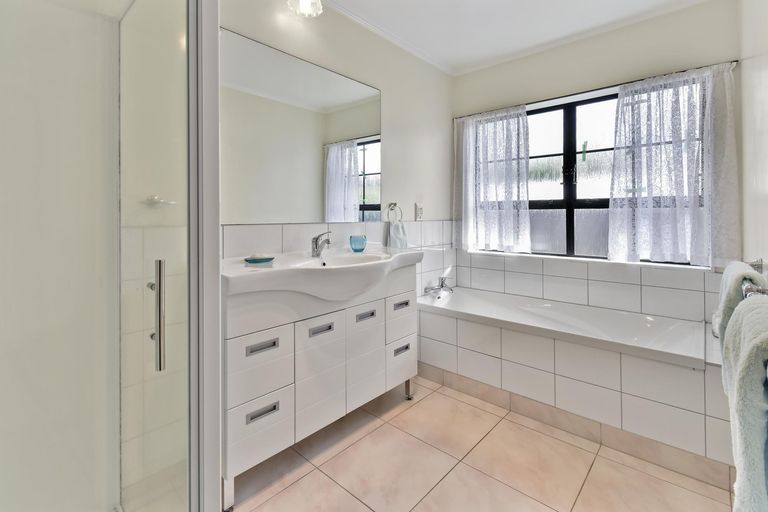 Photo of property in 7 Wilencote Place, Pahurehure, Papakura, 2113