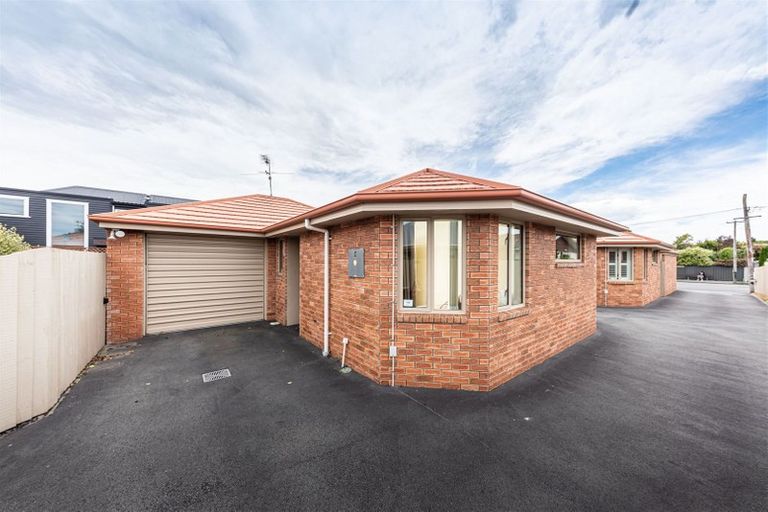 Photo of property in 3/3 Staveley Street, Avonhead, Christchurch, 8042
