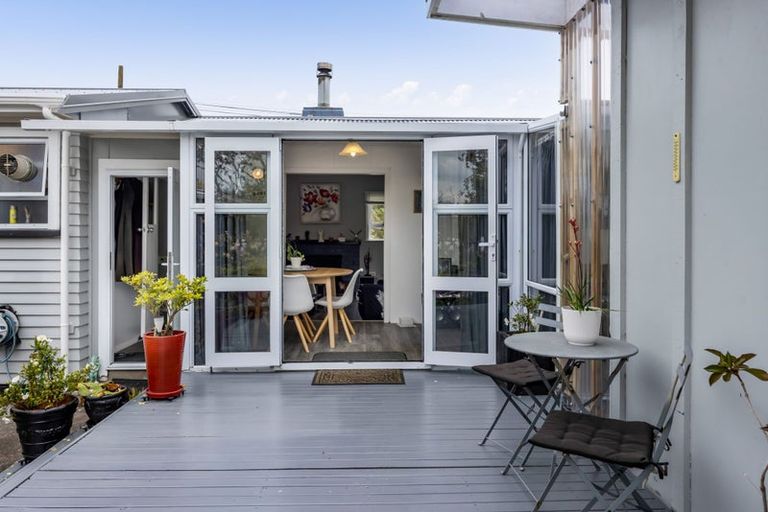 Photo of property in 6 Galt Street, Hawera, 4610