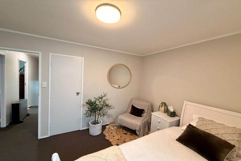 Photo of property in 77 View Road, Houghton Bay, Wellington, 6023
