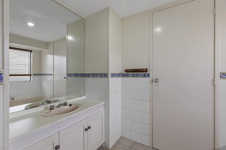Photo of property in 18 Justamere Place, Weymouth, Auckland, 2103