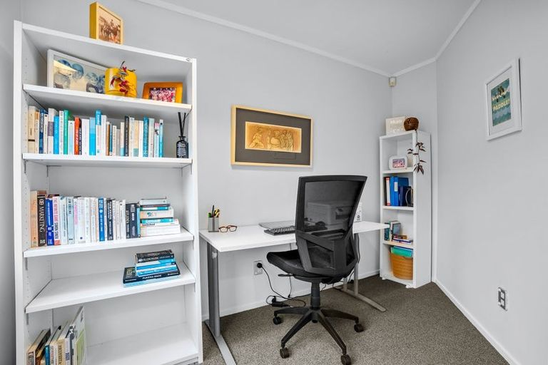 Photo of property in 556 Beach Road, Rothesay Bay, Auckland, 0630