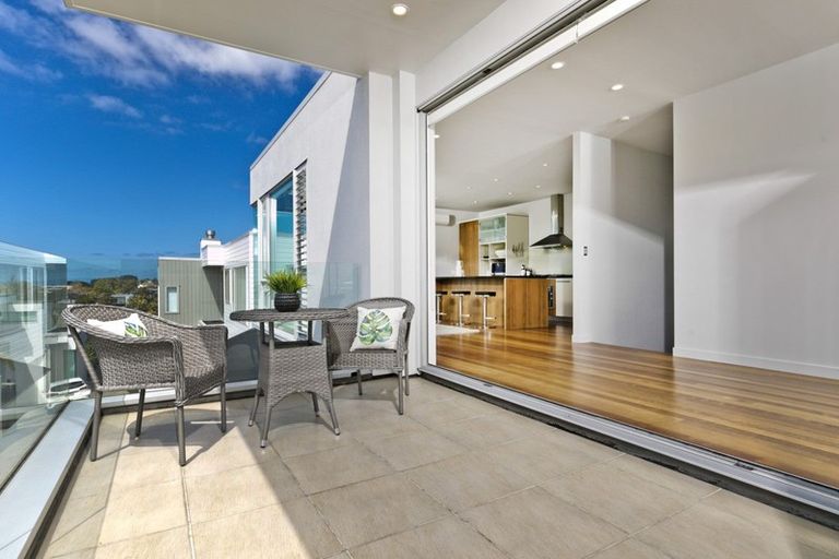 Photo of property in 3 Aberdeen Road, Castor Bay, Auckland, 0620